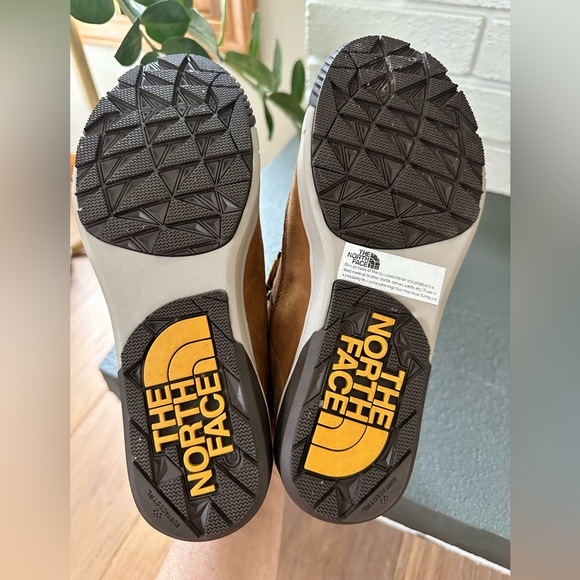 The North Face Boots
- Size 5 US - Picture 5 of 7